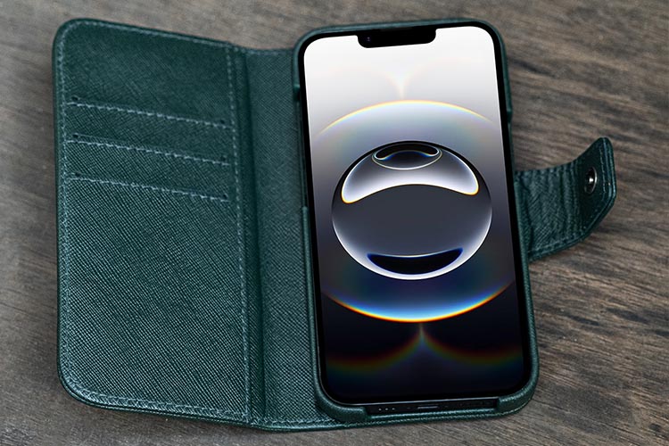 Apple iPhone 16e レザーウォレットケース