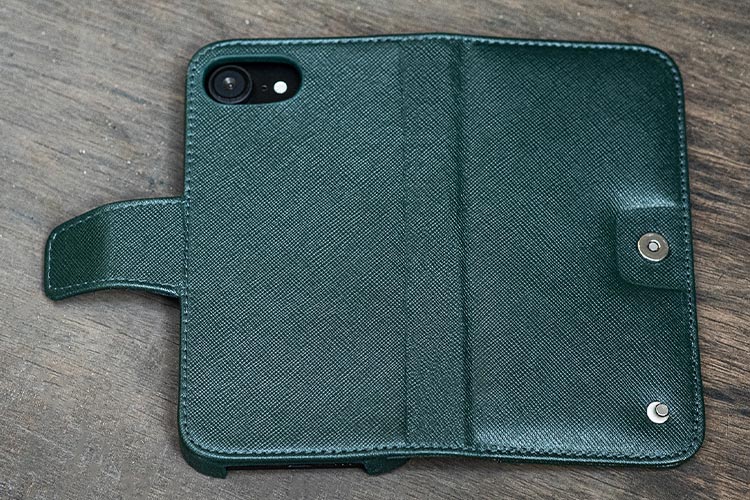Apple iPhone 16e leather wallet case