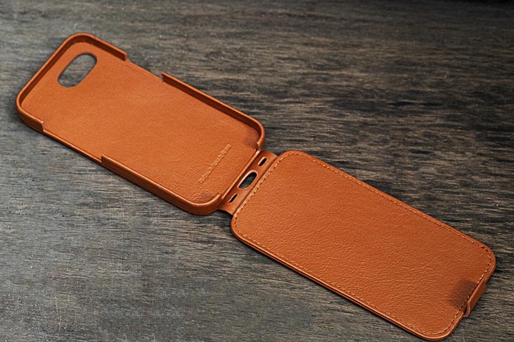 Capa em pele Apple iPhone 16e