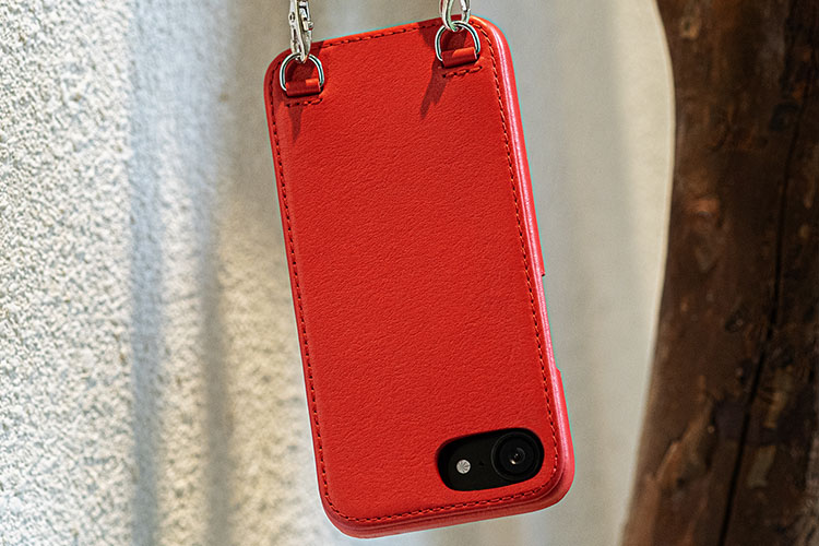 Guscio Apple iPhone 16e con tracolla