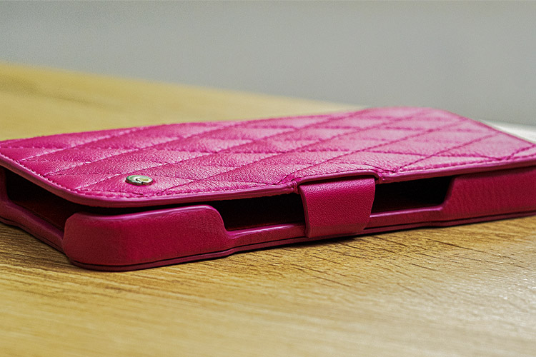 Apple iPhone 17 leather case