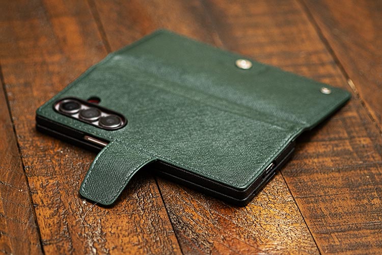 Samsung Galaxy Z Fold7 leather wallet case