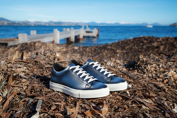 Sneakers en cuir patiné Noreve